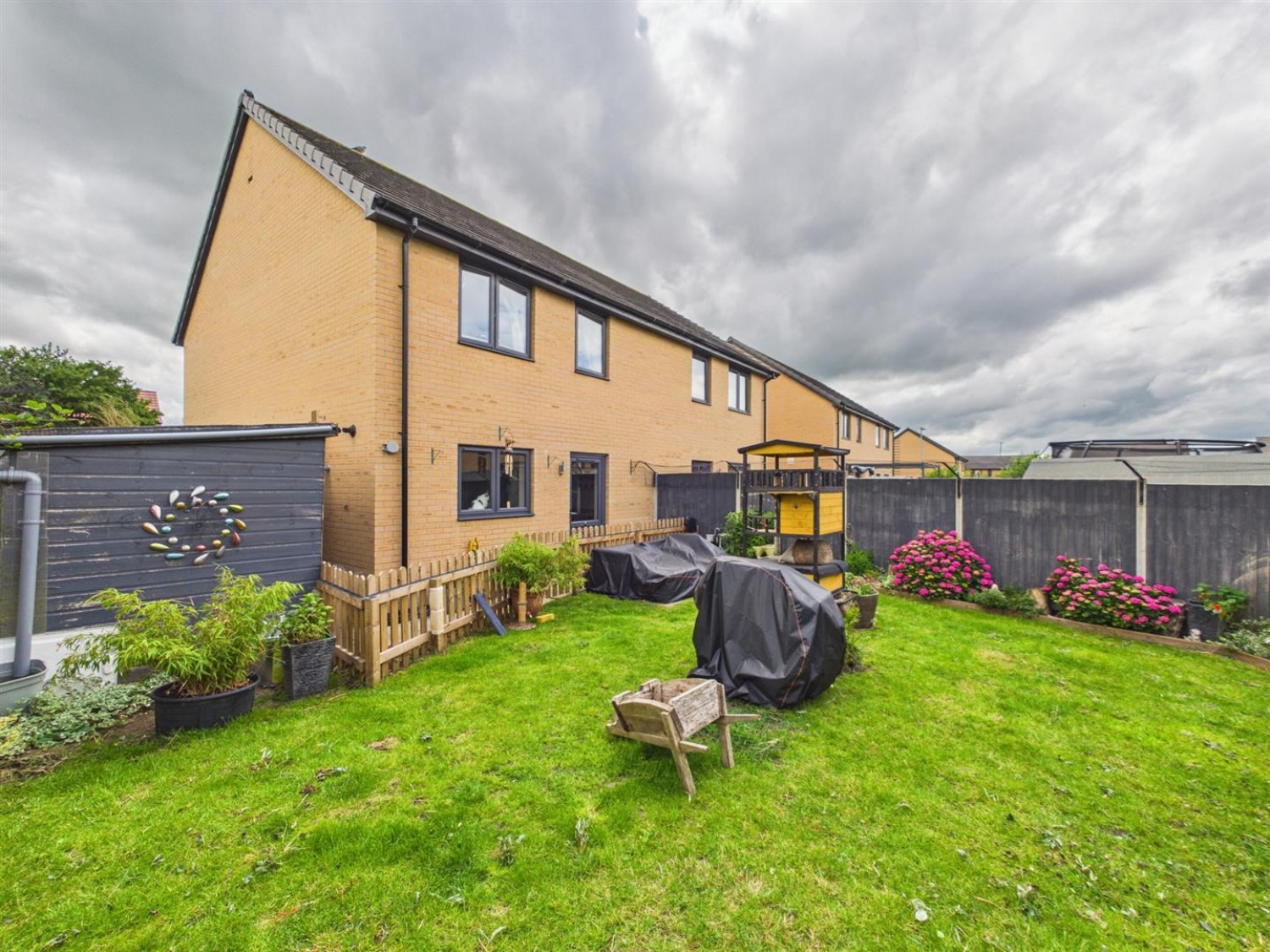 3 bedroom House for Sale Squires Road