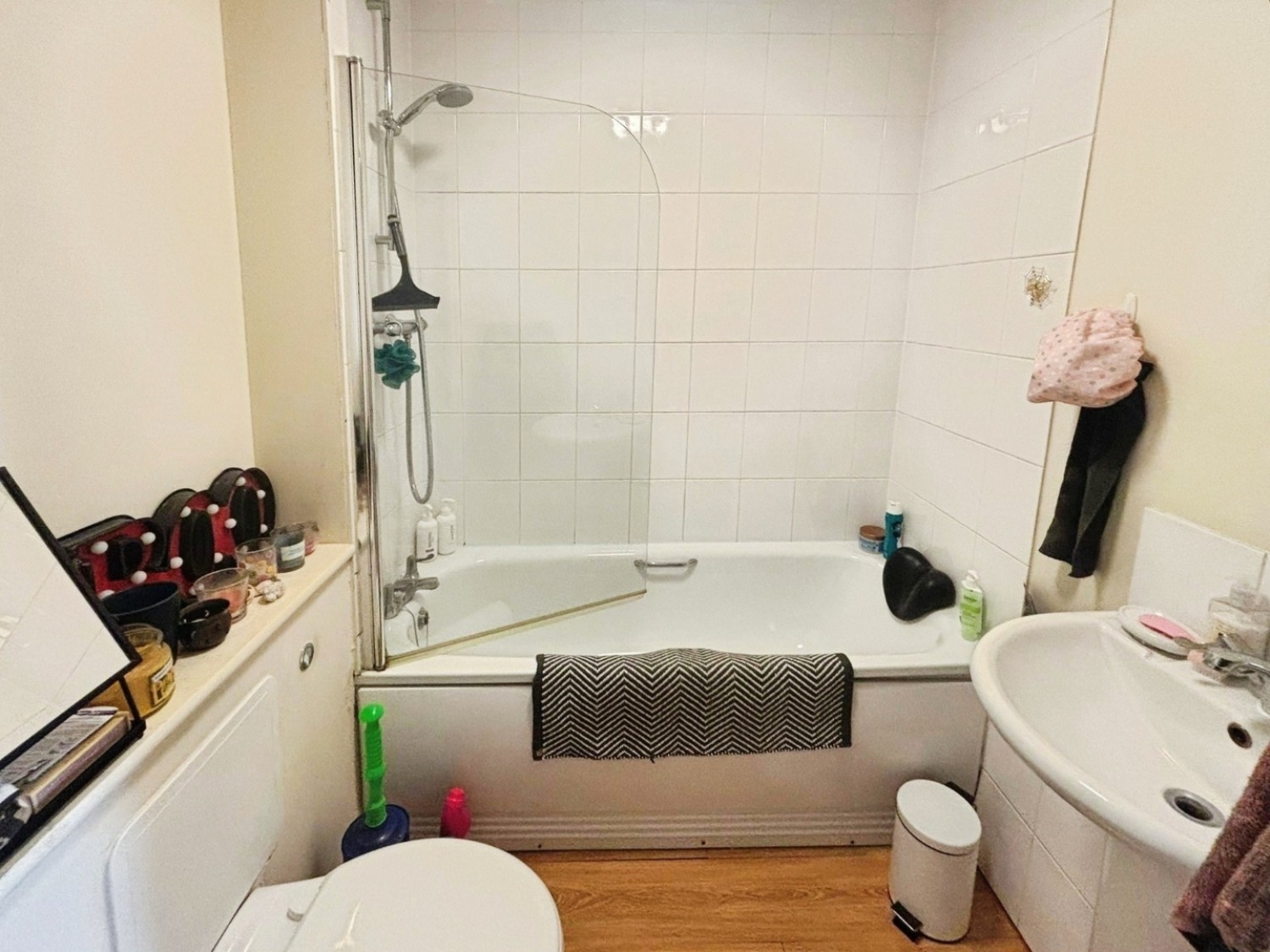1 bedroom Flat for Letting Flat 1, St. Katherine Court