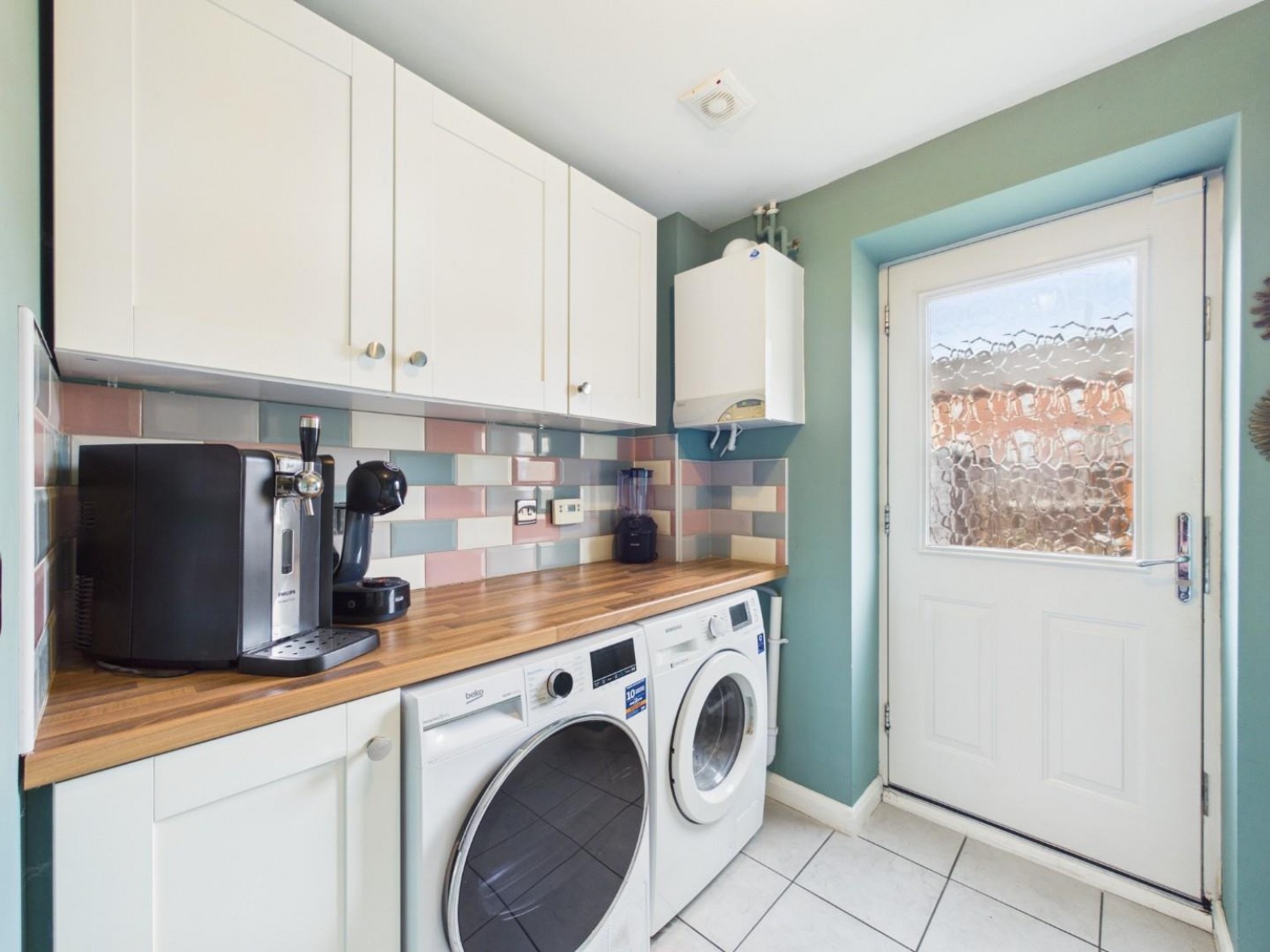 4 bedroom House for Sale Greenfinch Crescent, Witham St Hughs