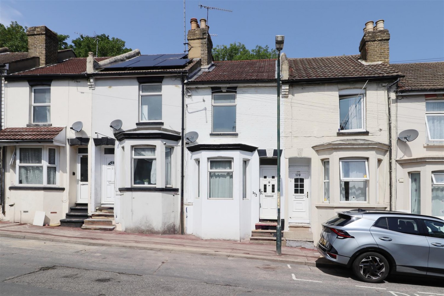 2 bedroom House for Sale Castle Road, Chatham