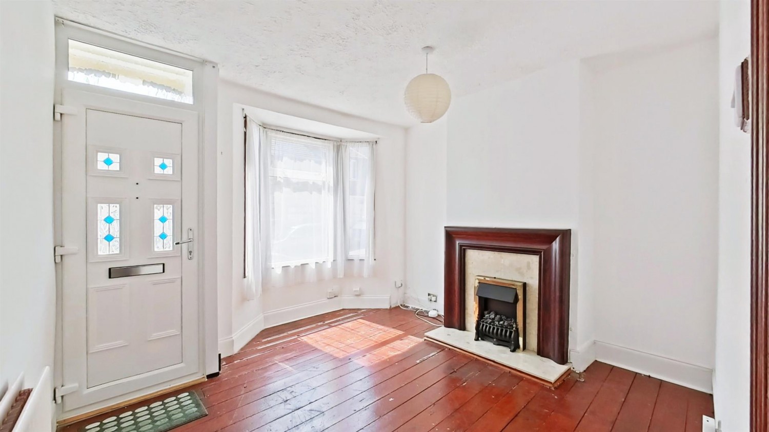 2 bedroom House for Sale Castle Road, Chatham