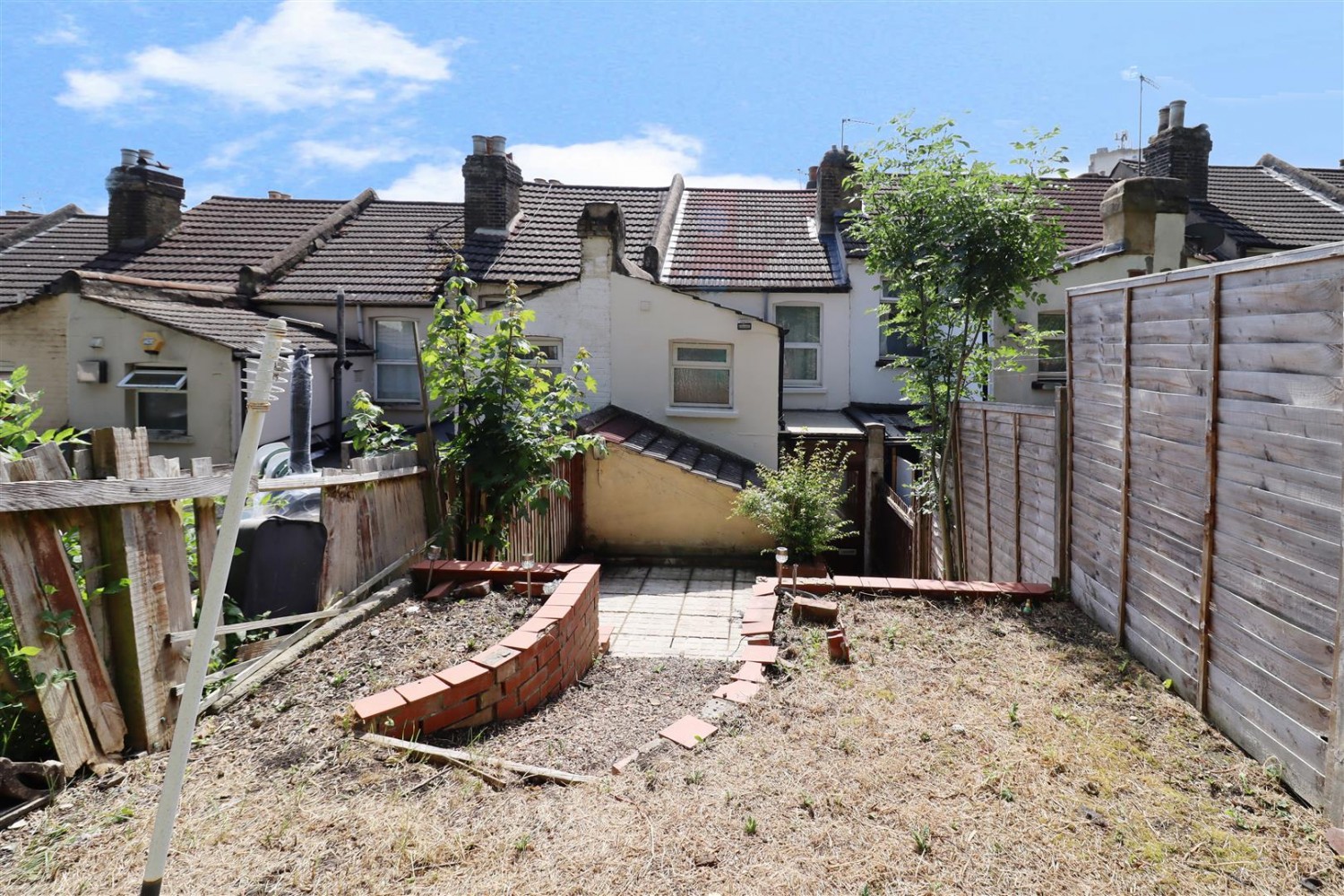 2 bedroom House for Sale Castle Road, Chatham
