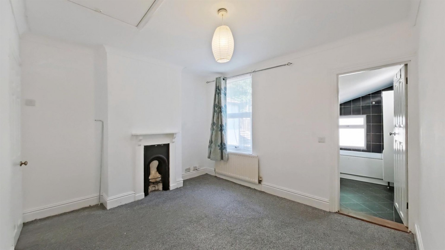 2 bedroom House for Sale Castle Road, Chatham