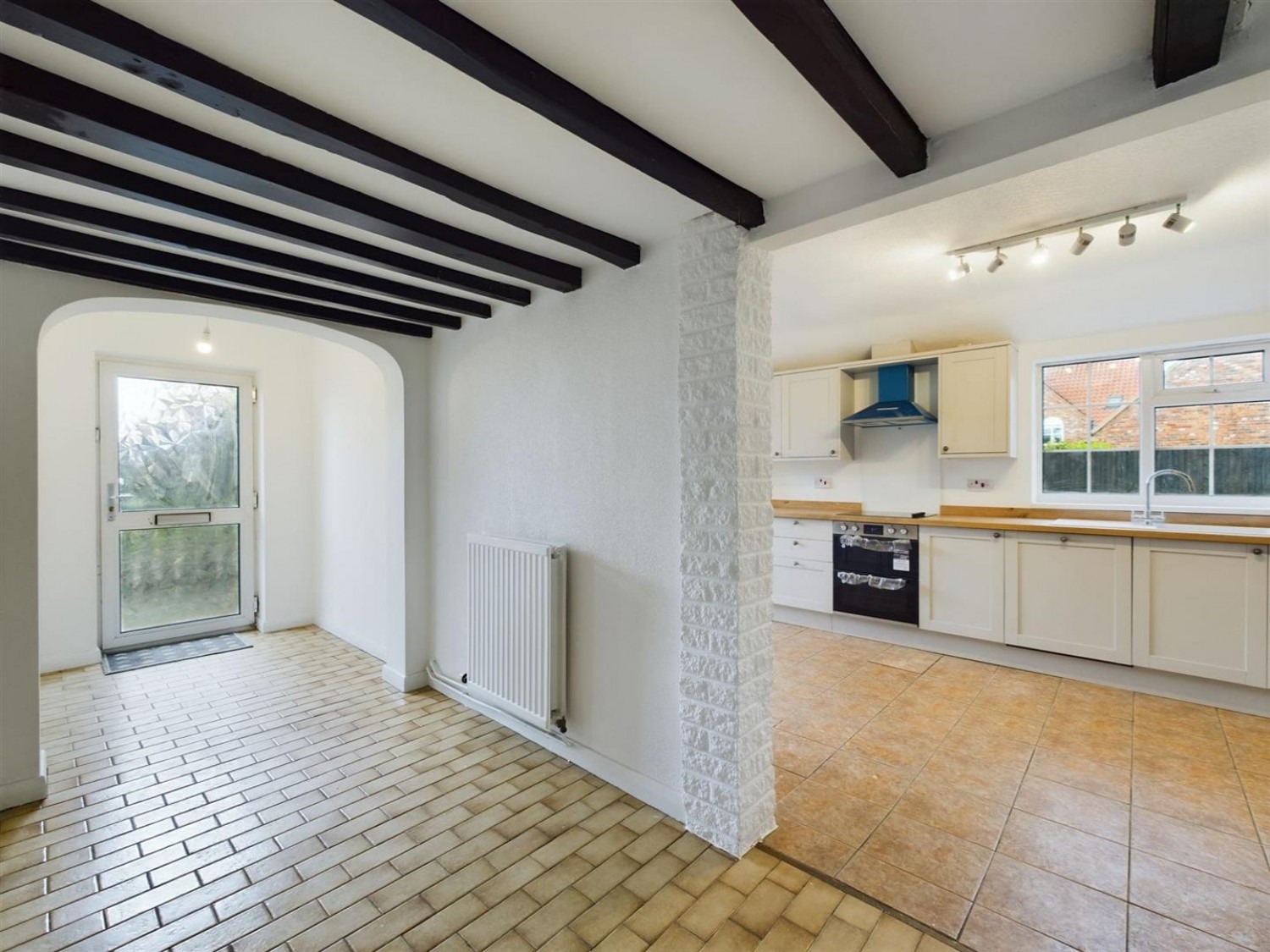 3 bedroom House for Sale Church Lane, Saxilby, Lincoln