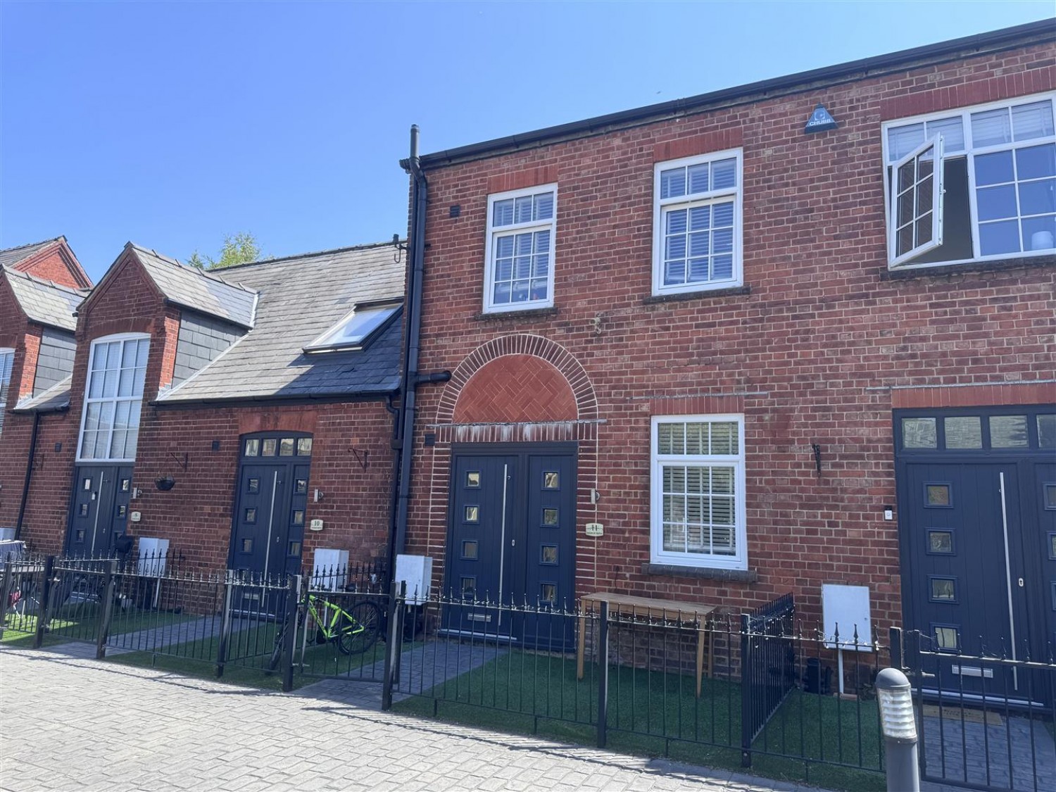 2 bedroom House for Sale Alexandra Road, Farnborough