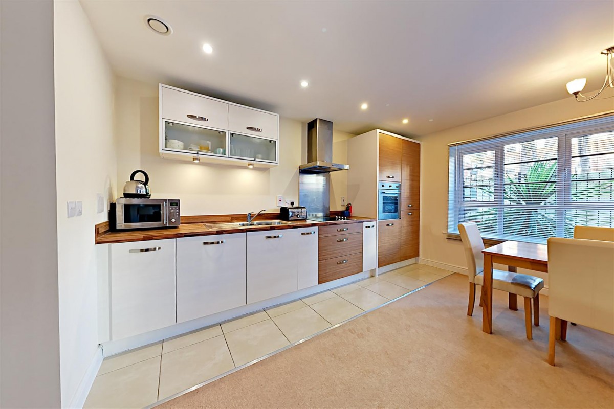 Comet House, Wallis Square, Farnborough