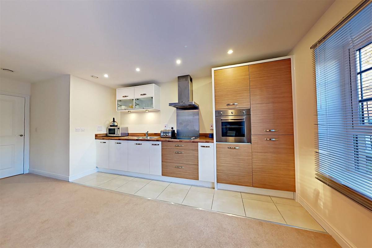 Comet House, Wallis Square, Farnborough