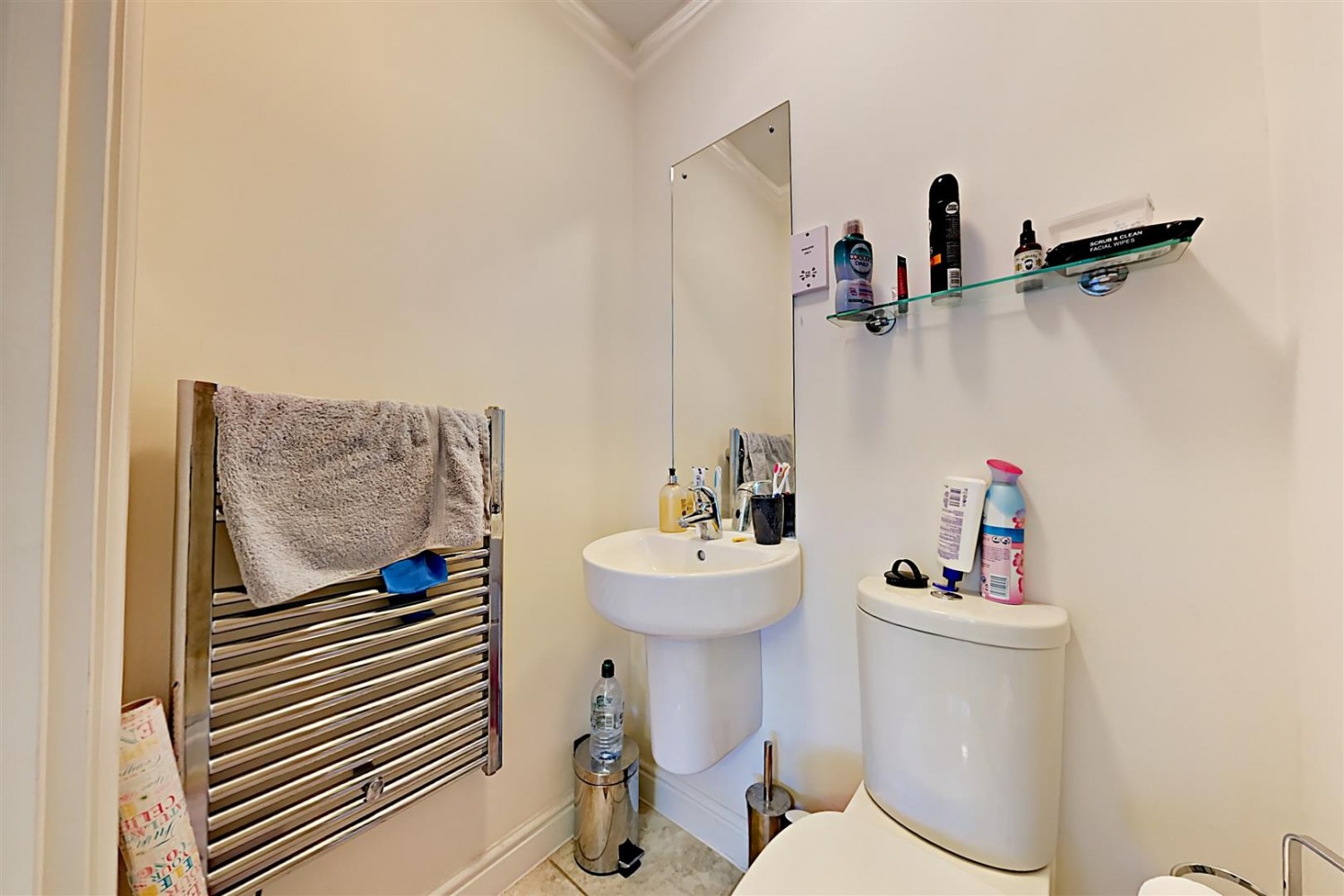 2 bedroom Flat for Letting Comet House, Wallis Square, Farnborough