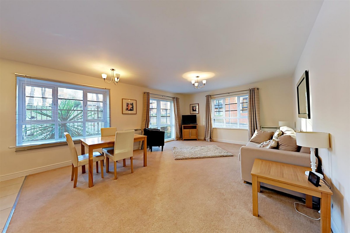 Comet House, Wallis Square, Farnborough