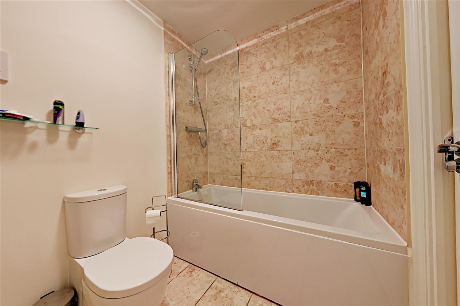 2 bedroom Flat for Letting Comet House, Wallis Square, Farnborough