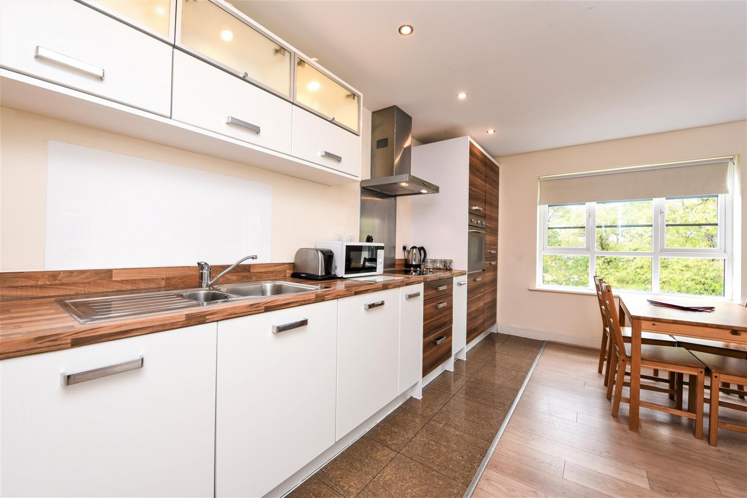 2 bedroom Flat for Letting Bevelery House, Farnborough