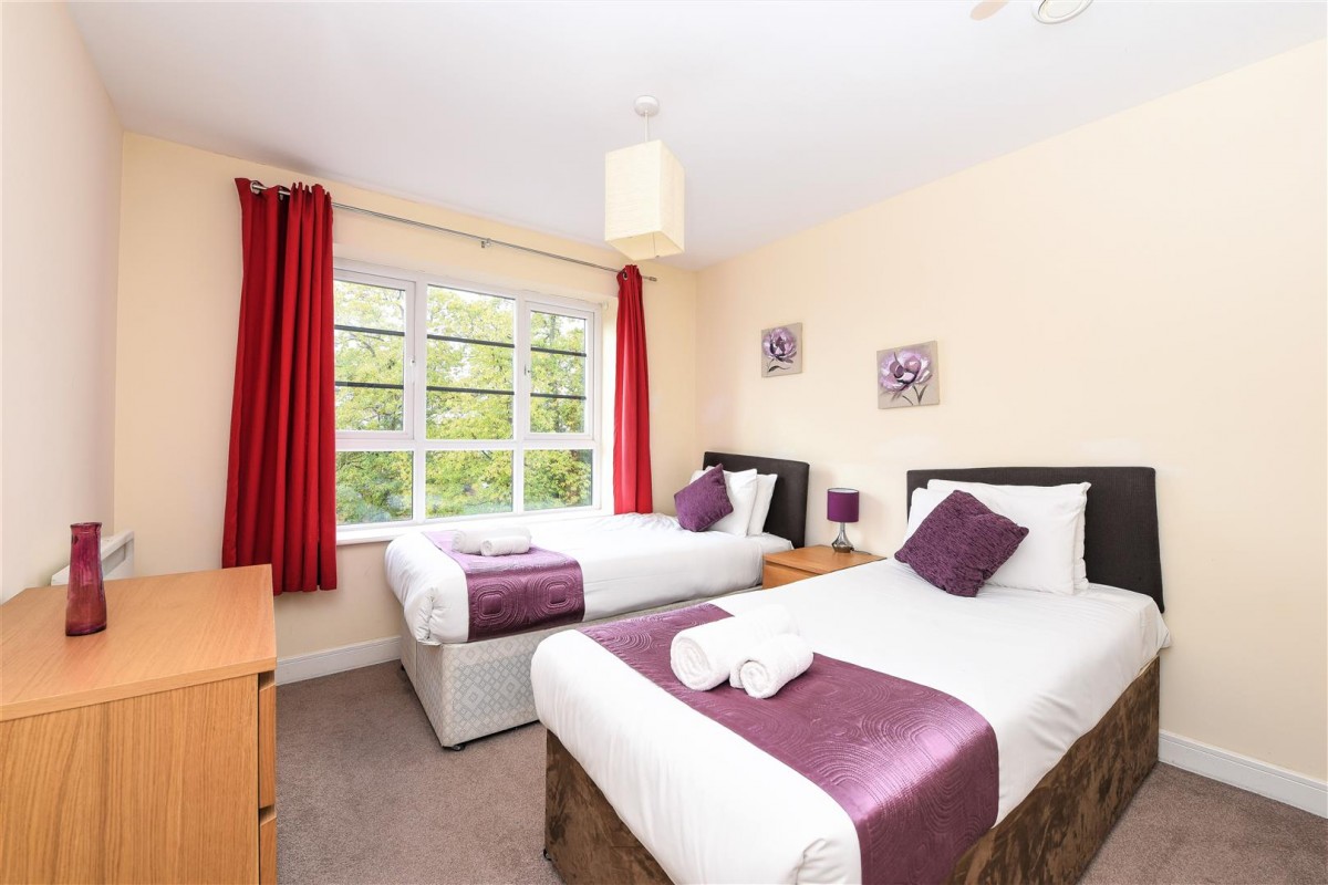 Bevelery House, Farnborough
