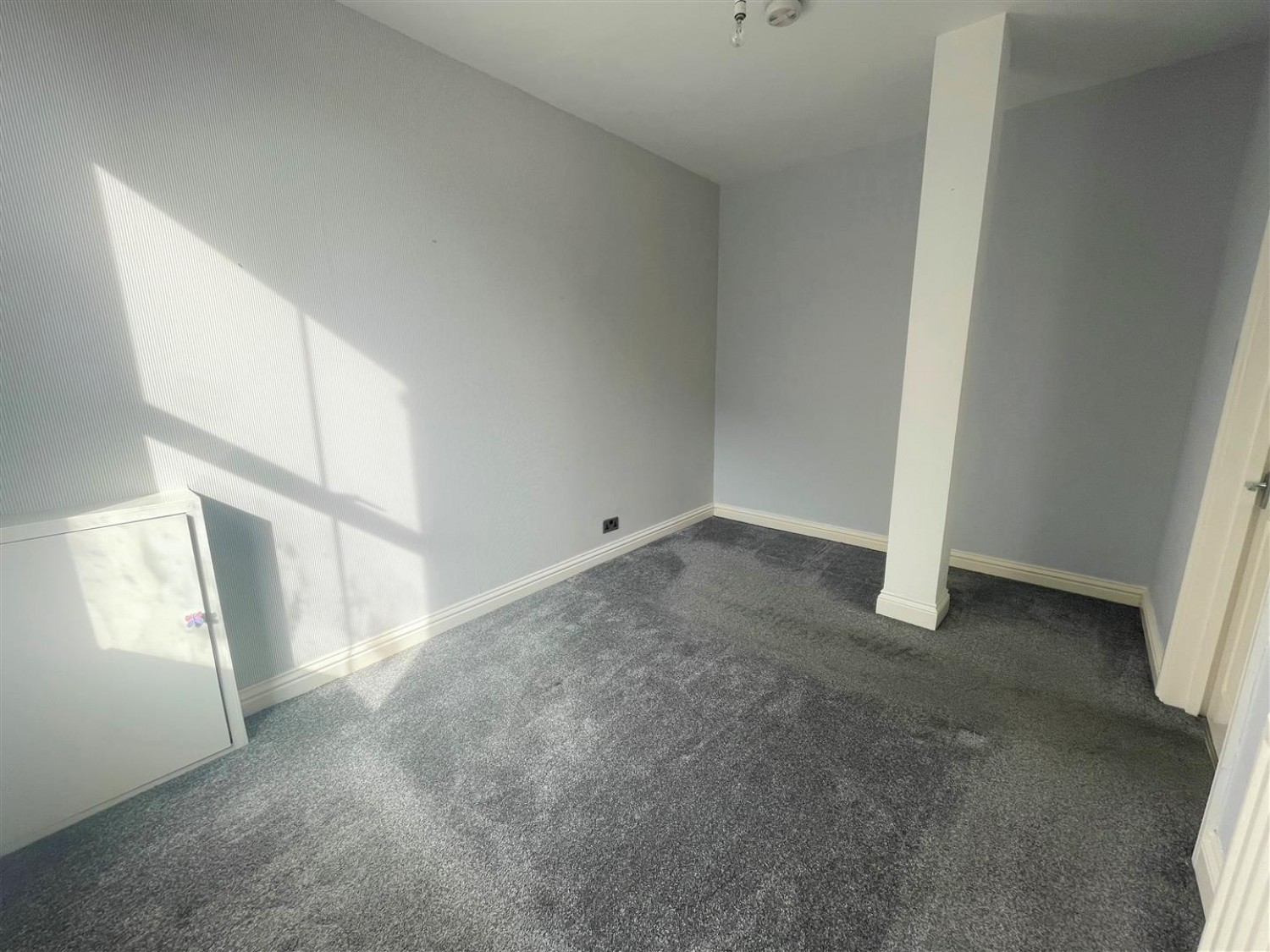 2 bedroom Flat for Letting Station Approach, Ash Vale, Aldershot