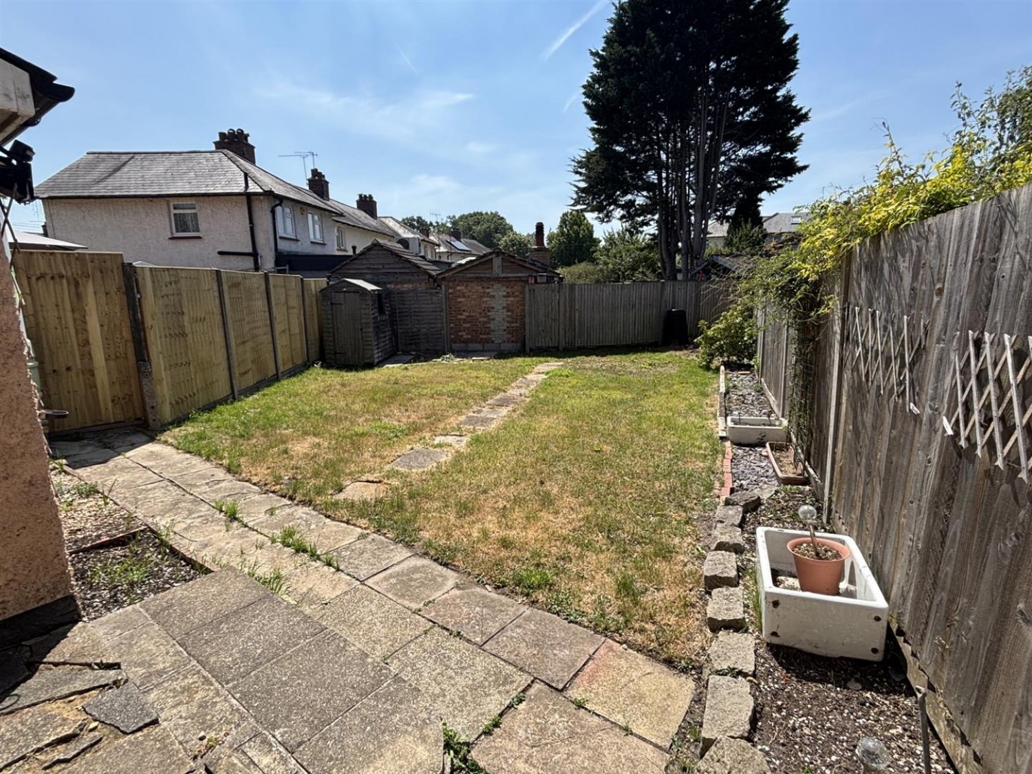 2 bedroom House for Letting Whyte Avenue, Aldershot, .