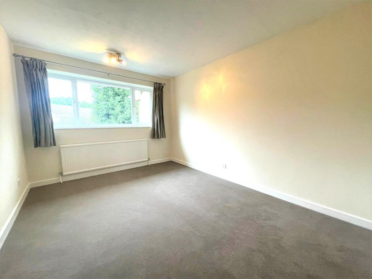 Woburn Avenue, Farnborough