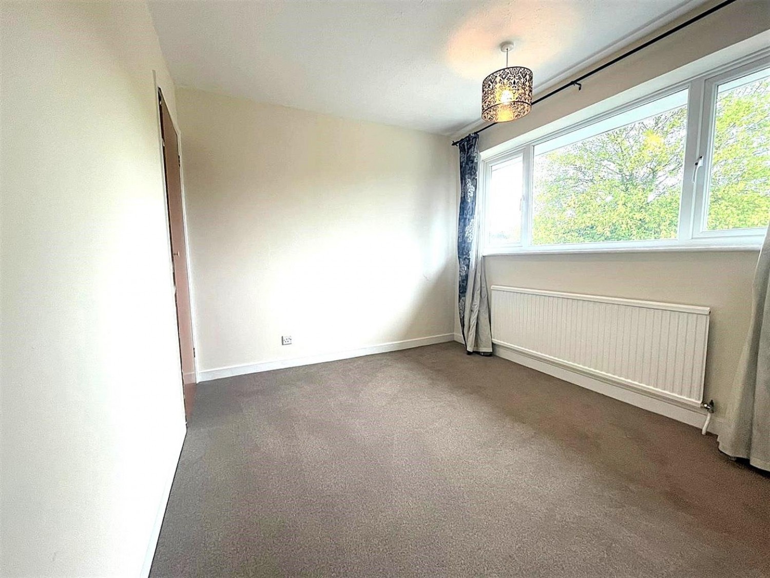 3 bedroom House for Letting Woburn Avenue, Farnborough