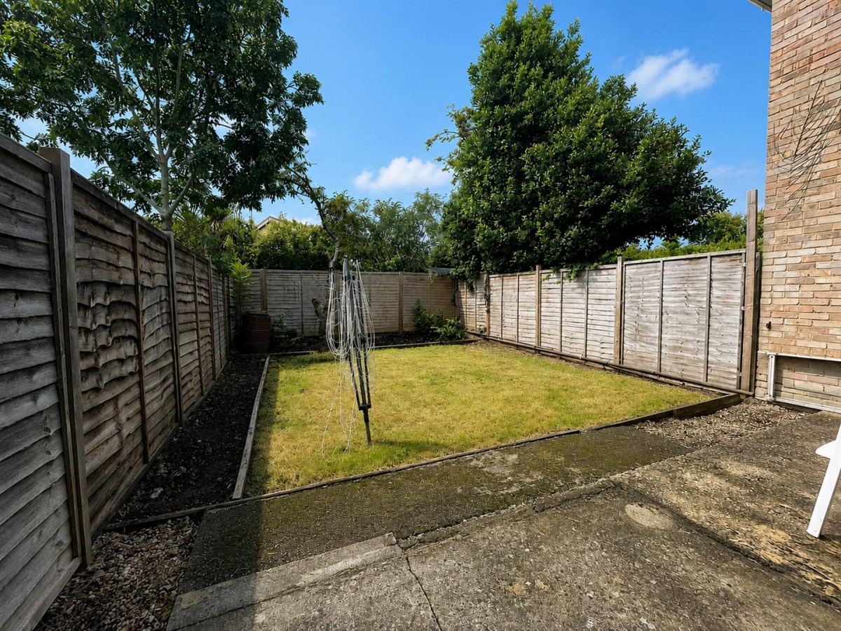Woburn Avenue, Farnborough