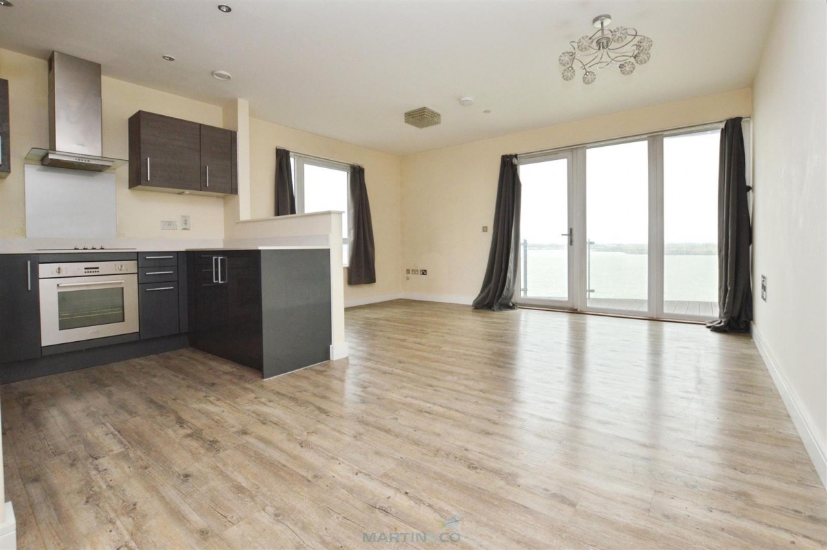 The Peninsula, Gillingham
