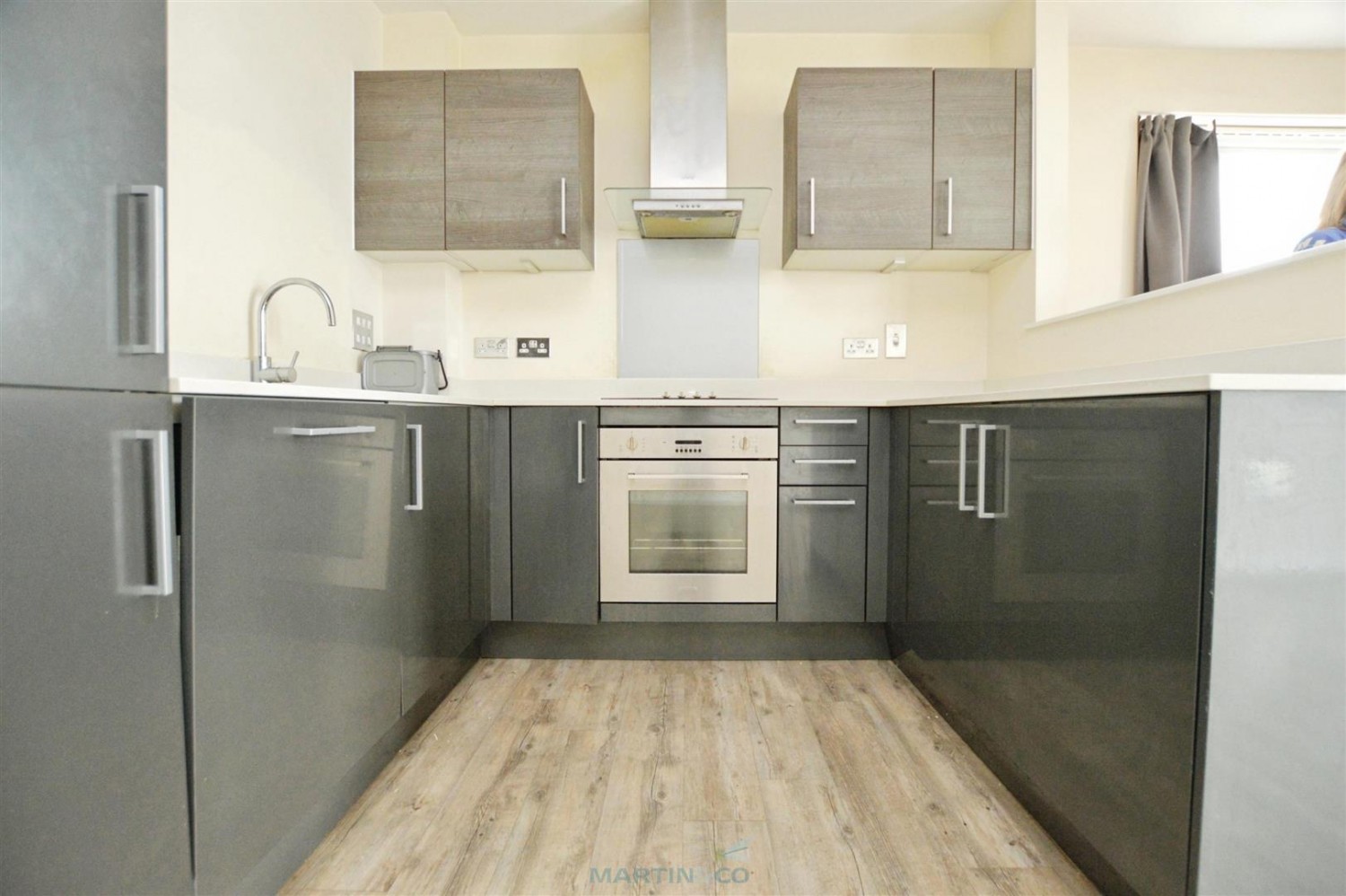 2 bedroom Flat for Letting The Peninsula, Gillingham