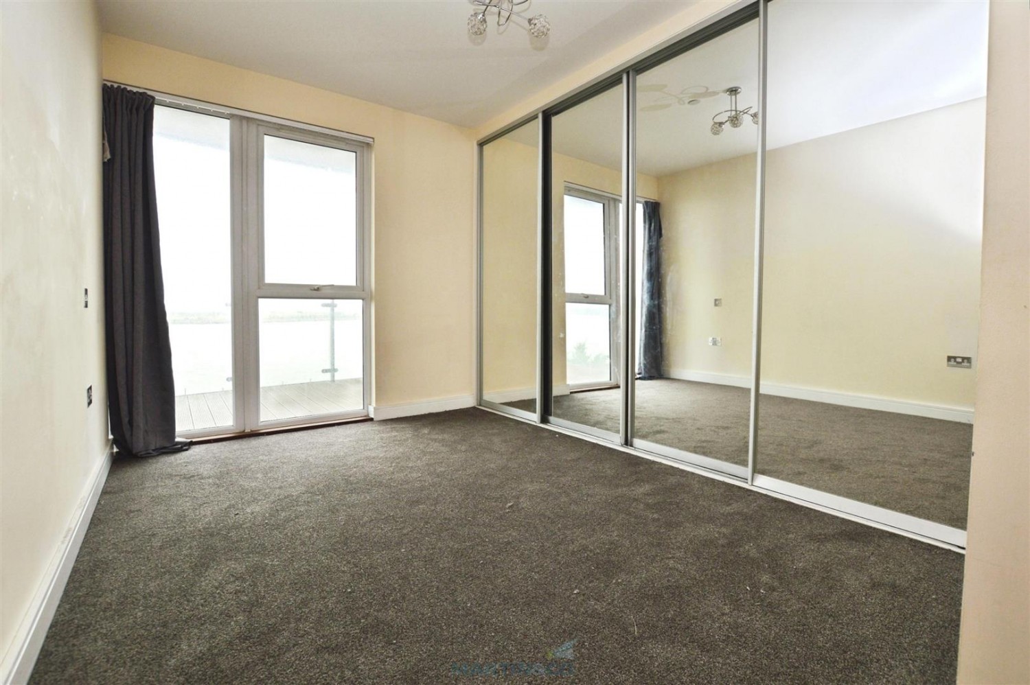 2 bedroom Flat for Letting The Peninsula, Gillingham