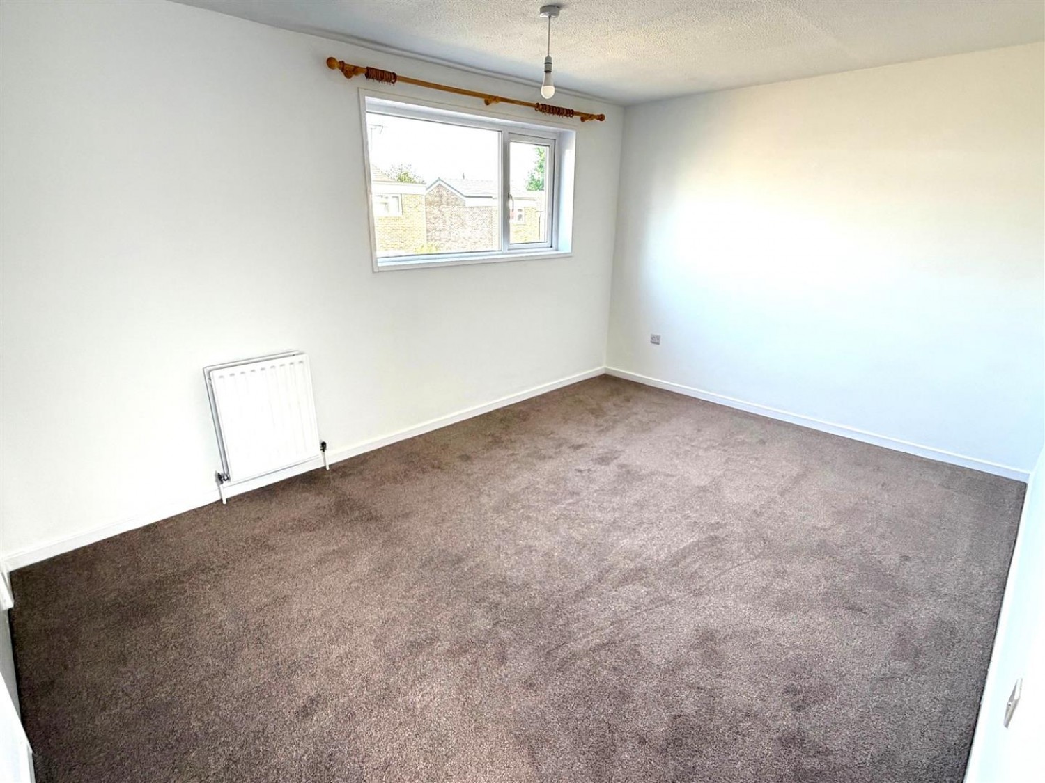 3 bedroom House for Letting Milton Close, Basingstoke