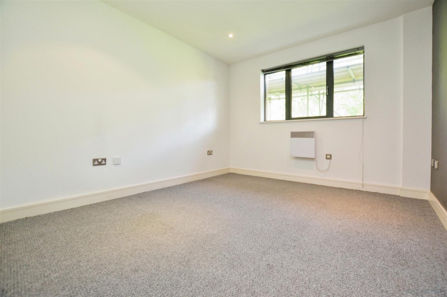 2 bedroom Flat for Letting The Eye, Chatham