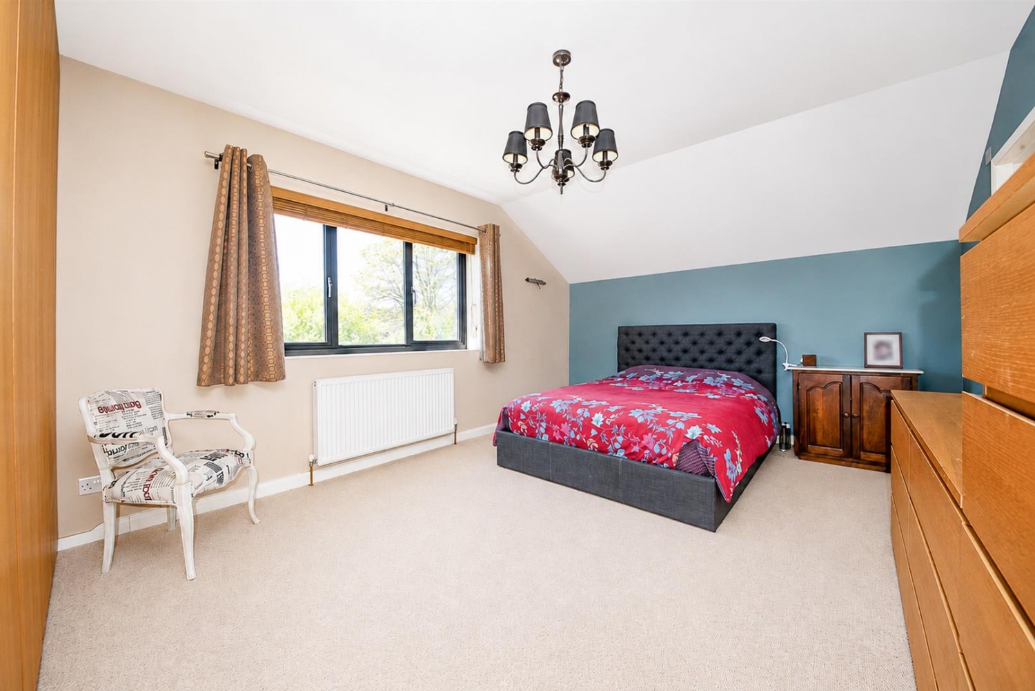 6 bedroom House for Sale Vale Road
