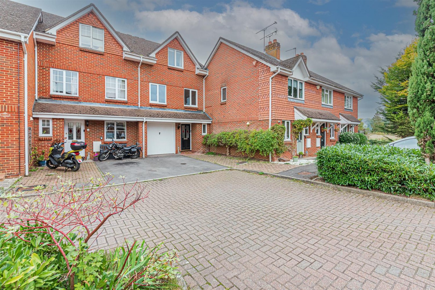 3 bedroom House for Sale Ferns Mead, Farnham
