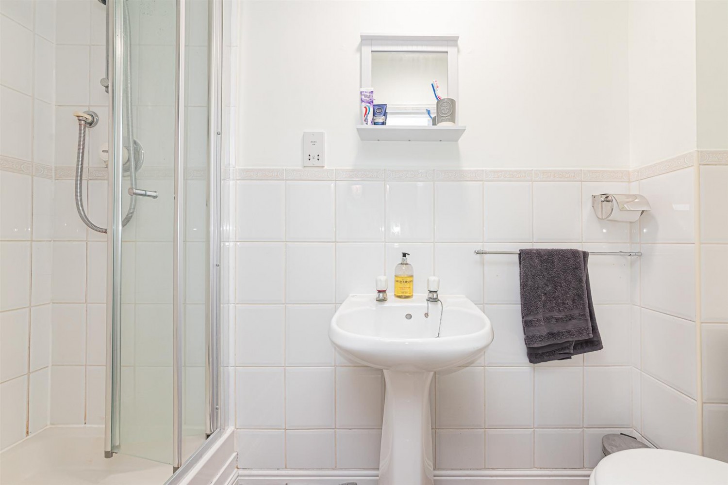 3 bedroom House for Sale Ferns Mead, Farnham