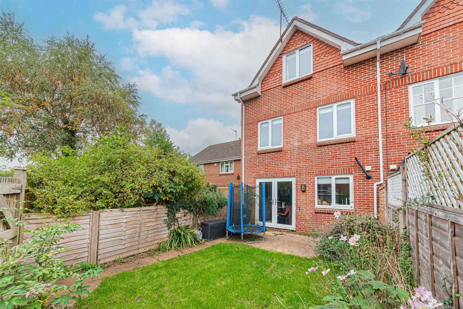 3 bedroom House for Sale Ferns Mead, Farnham