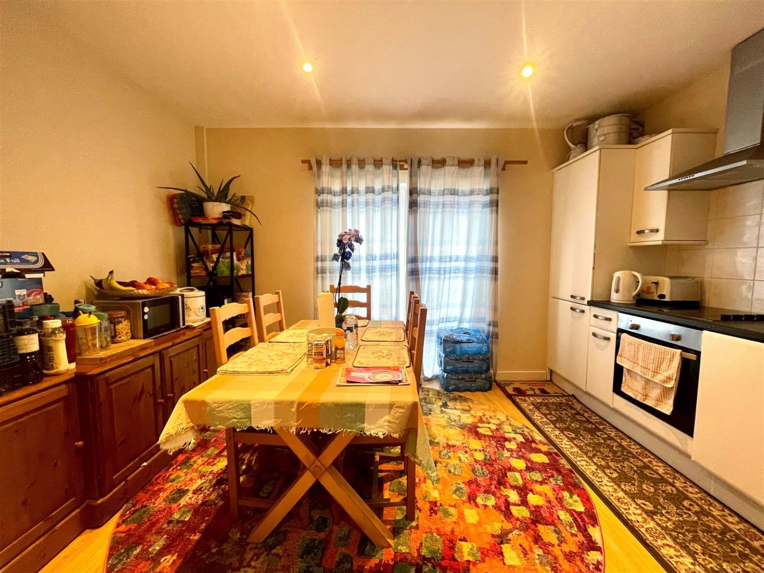 2 bedroom Flat for Letting St Katherines, Grosvenor Road