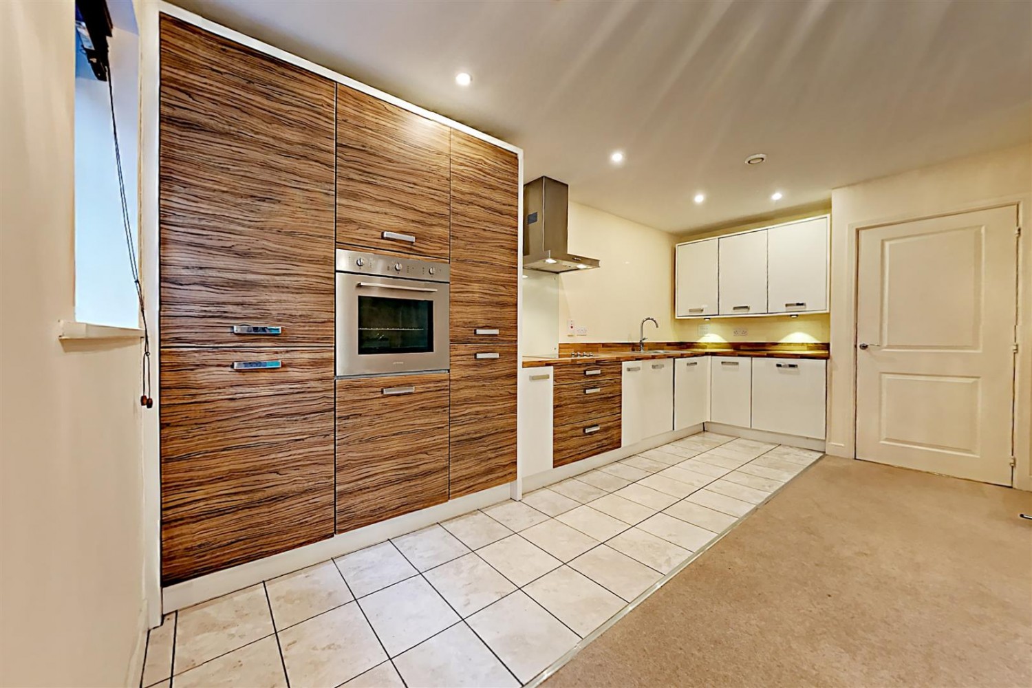 2 bedroom Flat for Letting Lynx Court, Wallis Square, Farnborough