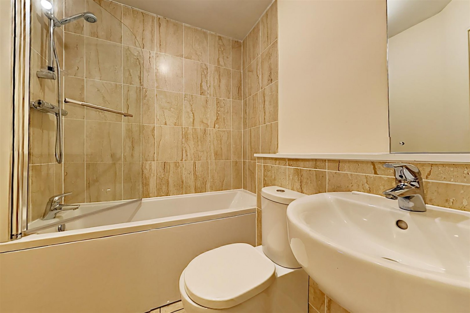 2 bedroom Flat for Letting Lynx Court, Wallis Square, Farnborough