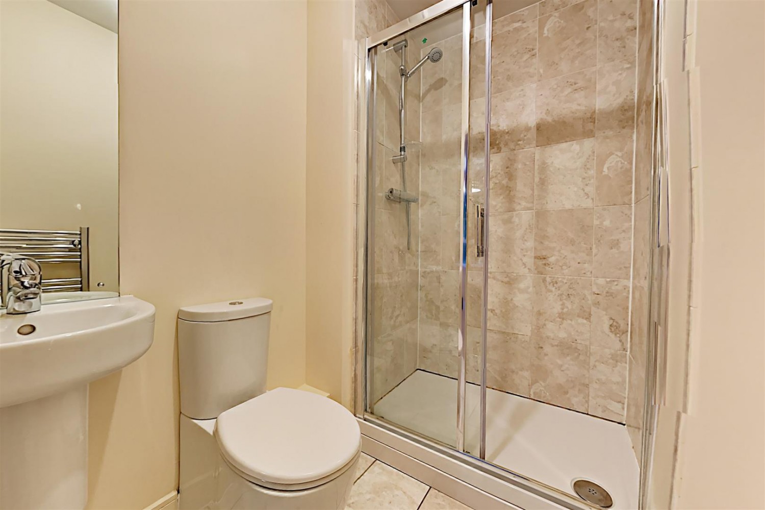 2 bedroom Flat for Letting Lynx Court, Wallis Square, Farnborough