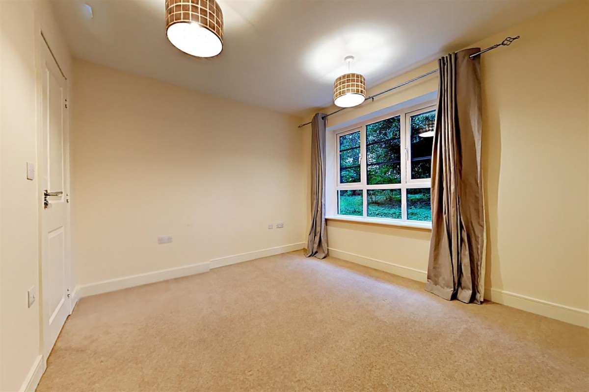 Lynx Court, Wallis Square, Farnborough
