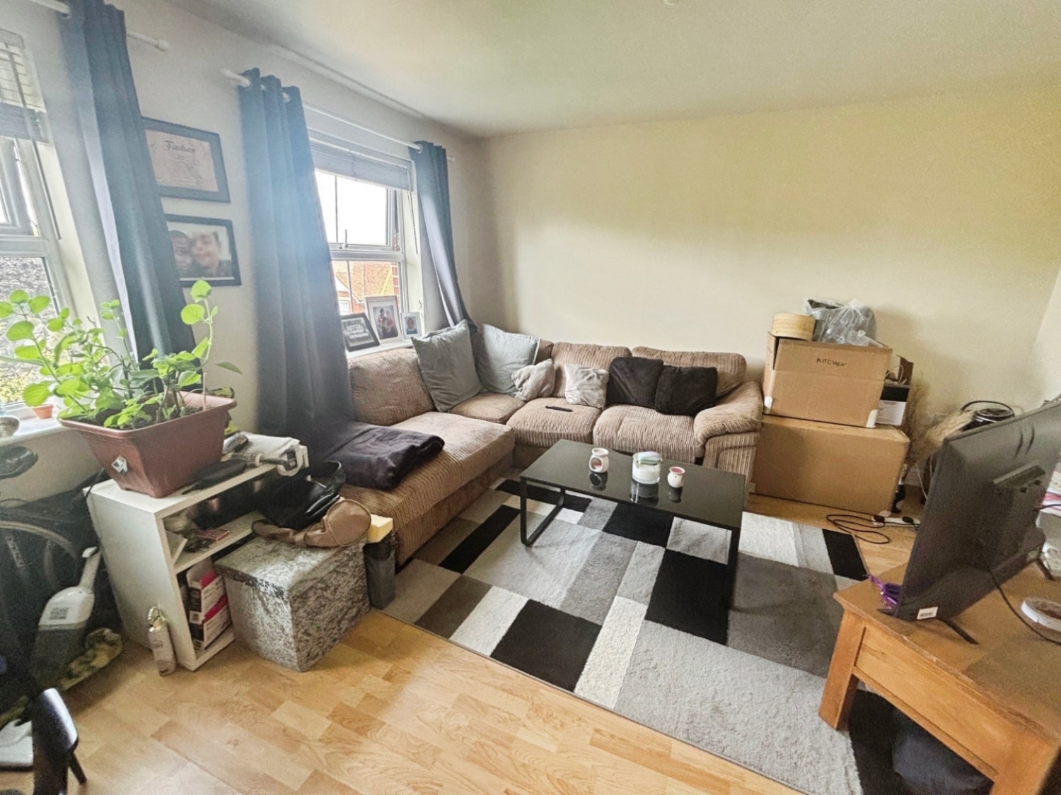 2 bedroom Flat for Letting Bell Chase, Aldershot