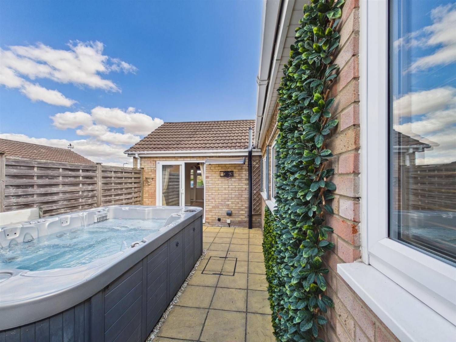 5 bedroom Bungalow for Sale Dene Road, Skellingthorpe, Lincoln