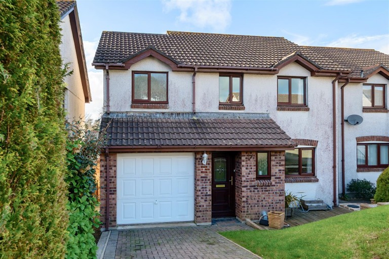 Spacious family home, Camborne