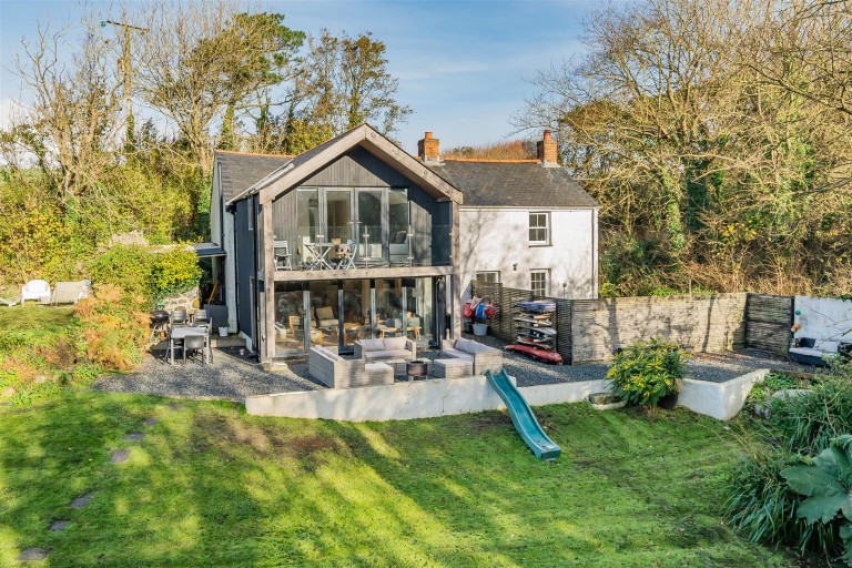 Beautifully presented family home, Mullion