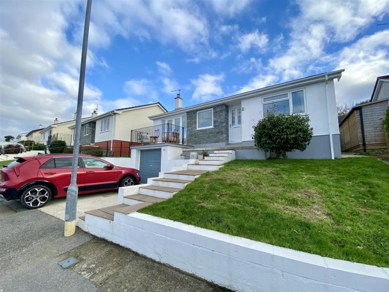 Immaculately presented bungalow, Helston