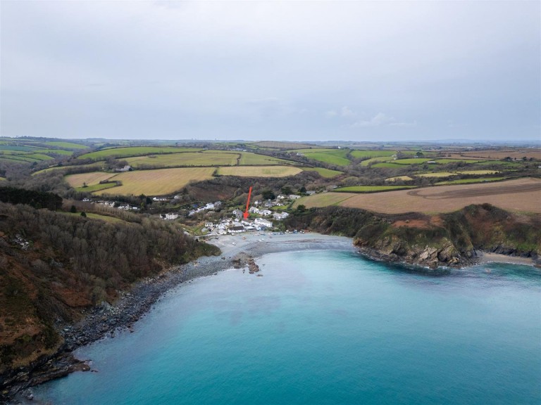 Character property with sea view, Porthallow
