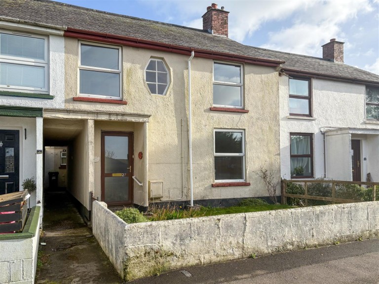Mid terrace family home with great potential, Helston