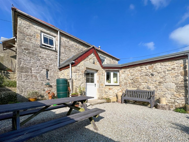 Countryside barn conversion, Lower Boscadjack, Coverack Bridges