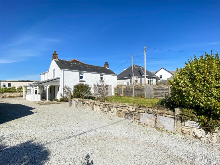 Beautifully presented character cottage, Breage
