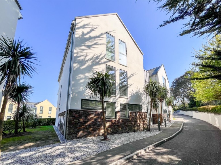 Two bedroom ground floor apartment, The Belyars, St. Ives