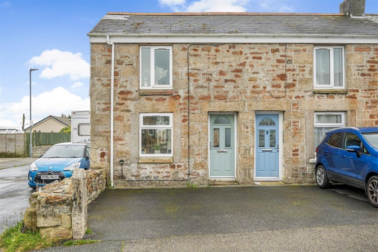 Cottage finished to a Modern Standard, Carharrack