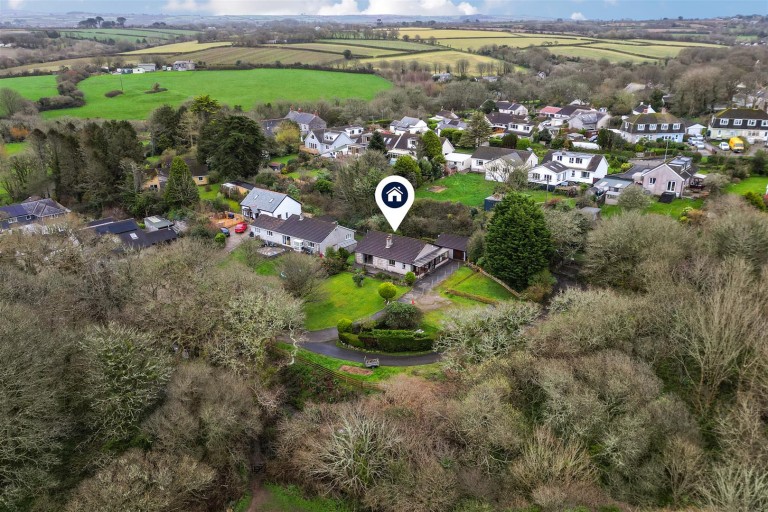 Large Plot with Potential, Godolphin Cross