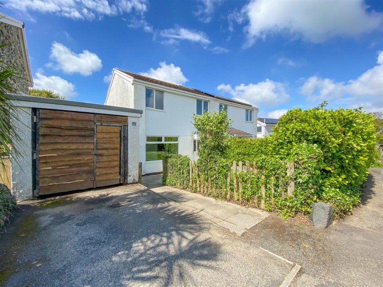 Ideal first home, Mullion