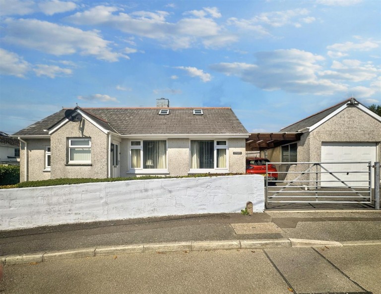 Bungalow near the Beach, Praa Sands