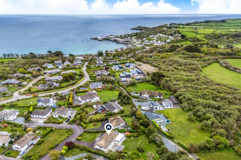Bungalow in coastal setting, Coverack